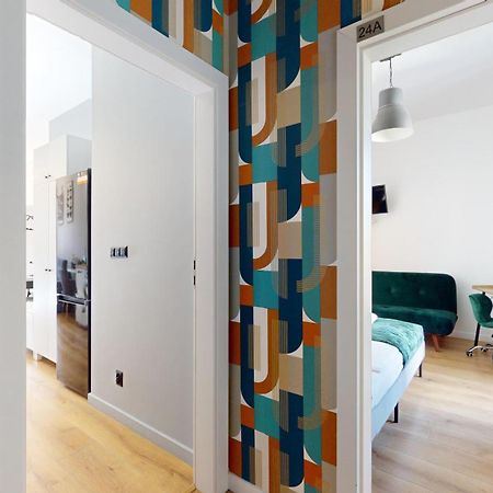 Family House Near The Market Square -Perfect For Family & Business Stays - Ksiecia Witolda Street 500 Steps To Market Square - 2 Bedrooms,2 Parking Places Wroclaw Dış mekan fotoğraf
