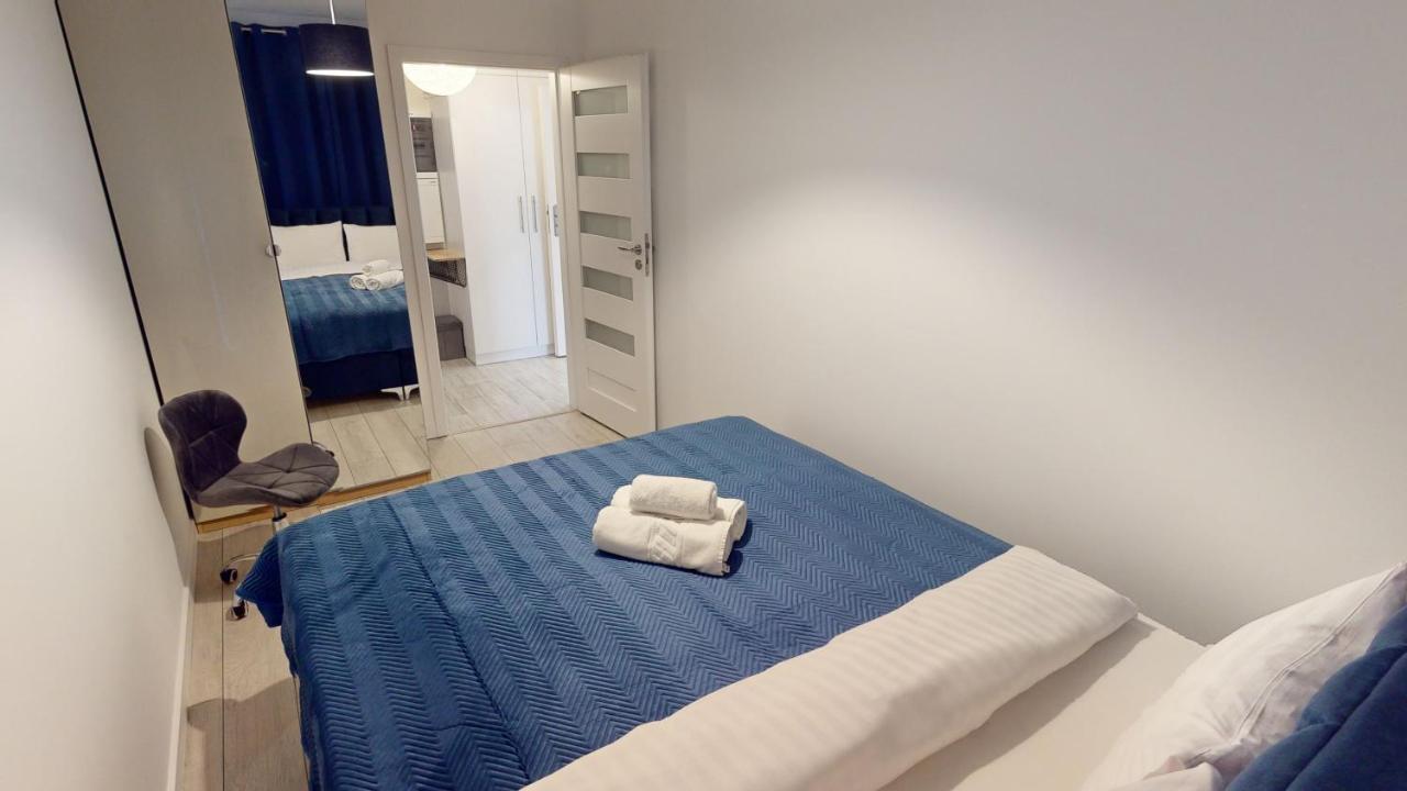 Family House Near The Market Square -Perfect For Family & Business Stays - Ksiecia Witolda Street 500 Steps To Market Square - 2 Bedrooms,2 Parking Places Wroclaw Dış mekan fotoğraf