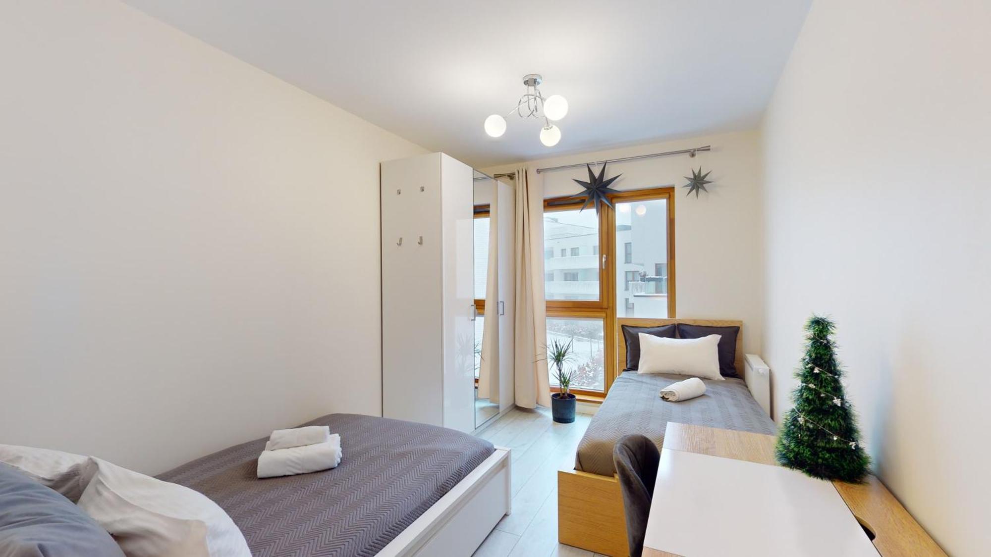 Family House Near The Market Square -Perfect For Family & Business Stays - Ksiecia Witolda Street 500 Steps To Market Square - 2 Bedrooms,2 Parking Places Wroclaw Dış mekan fotoğraf