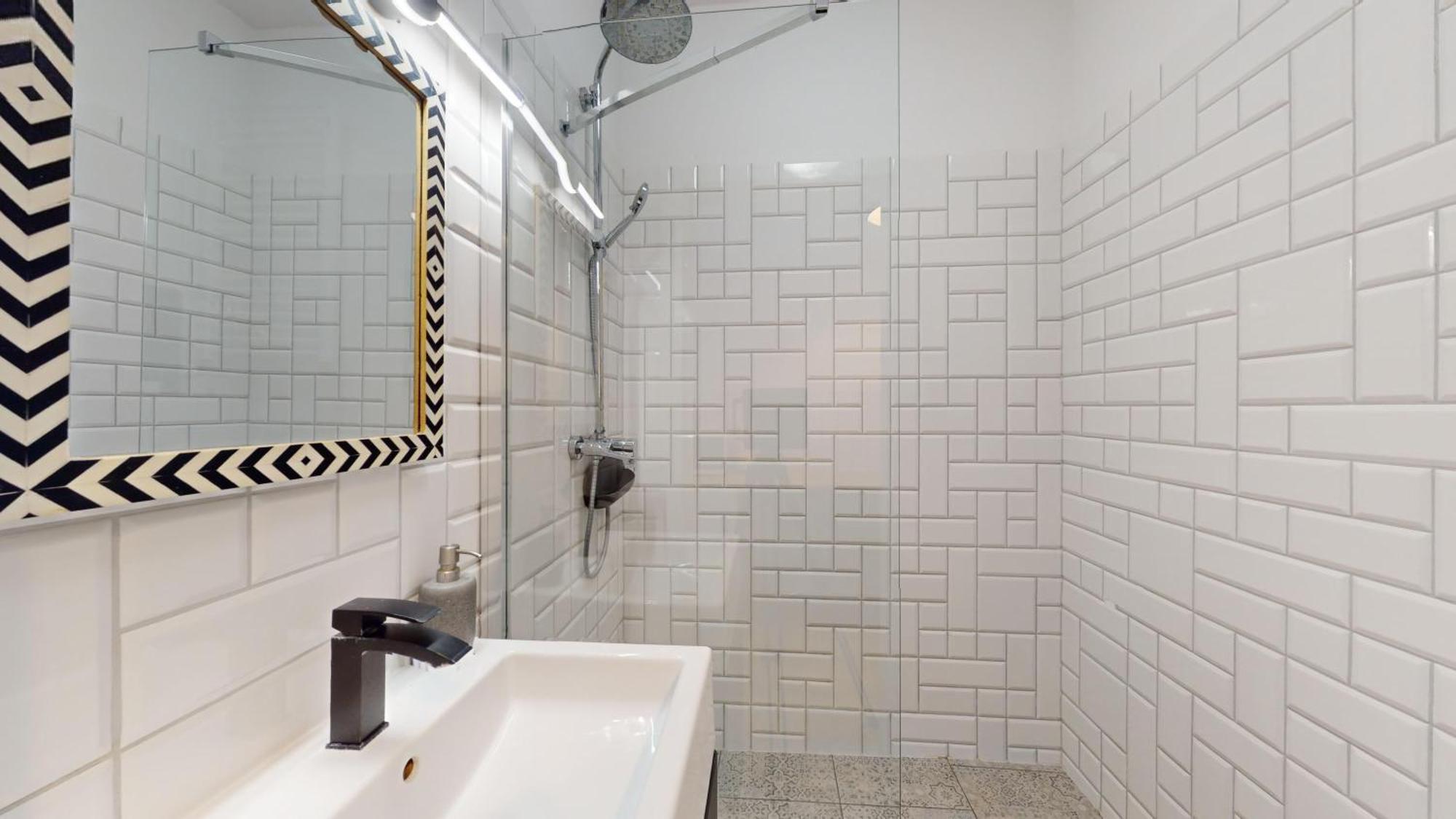 Family House Near The Market Square -Perfect For Family & Business Stays - Ksiecia Witolda Street 500 Steps To Market Square - 2 Bedrooms,2 Parking Places Wroclaw Dış mekan fotoğraf